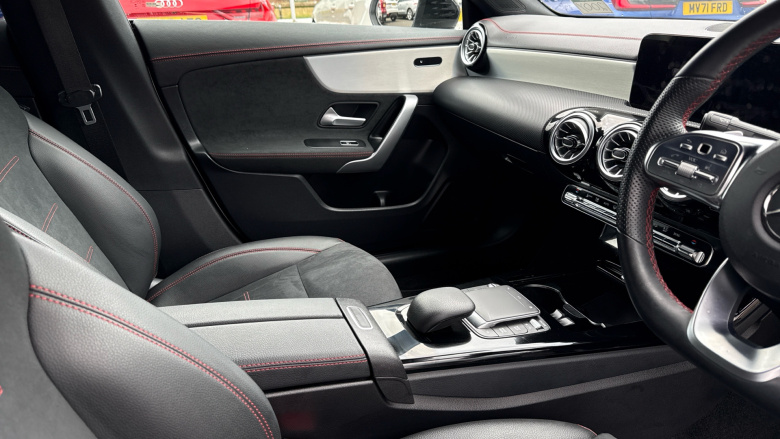 Mercedes-Benz CLA 220d AMG Line Premium 4dr Tip Auto Diesel Saloon